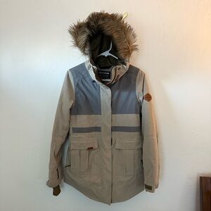 Dakine Women's Ski Jacket - Olive and Beige